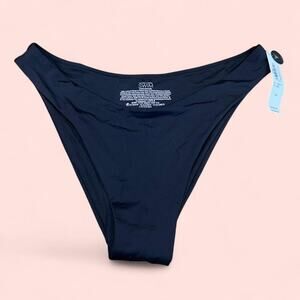 NWT Victoria’s Secret Swim Brazilian Bottoms Black Size L Lined